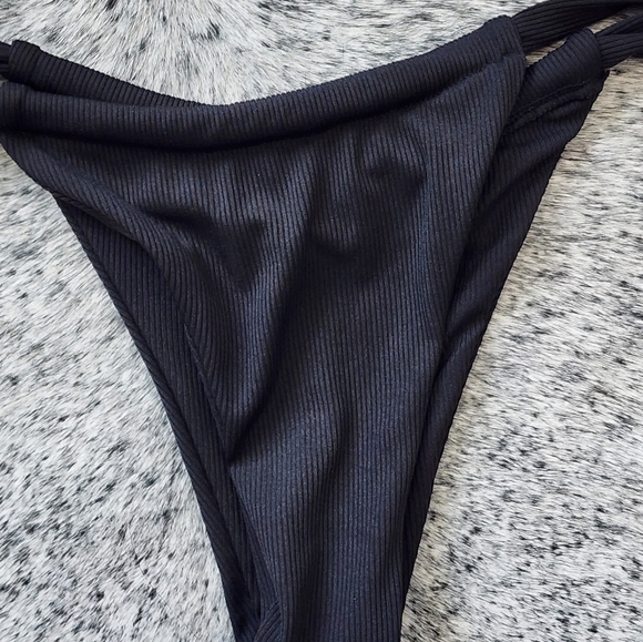 SOLD!!NWOT Bikini Size Large - Picture 4 of 8